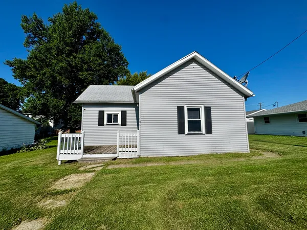 $95,000 | 104 North Memorial Street, Ohio, IL 61349
