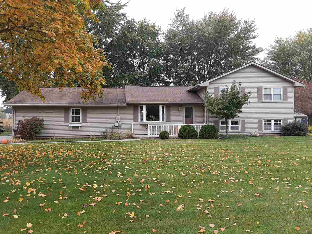 2258 South Nine Mile Road Kawkawlin, MI 48631 - Photo 1 of 17