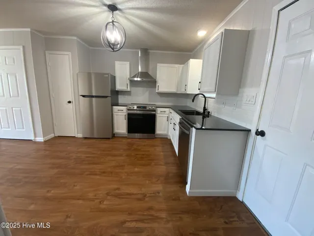 $1,125 | 100 Ravenwood Drive, Unit D, Jacksonville, NC 28546