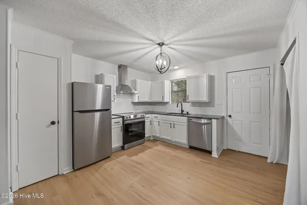 $1,095 | 100 Ravenwood Drive, Unit D, Jacksonville, NC 28546
