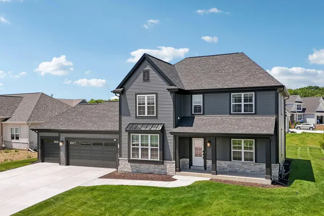 $699,900 | 779 Kohlwey Drive, Unit LT28, Grafton, WI 53024