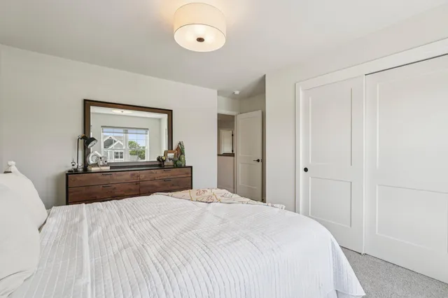 $699,900 | 779 Kohlwey Drive, Unit LT28, Grafton, WI 53024