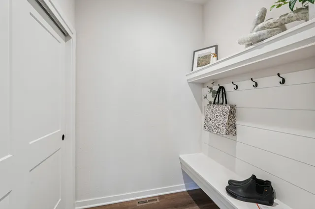 $699,900 | 779 Kohlwey Drive, Unit LT28, Grafton, WI 53024