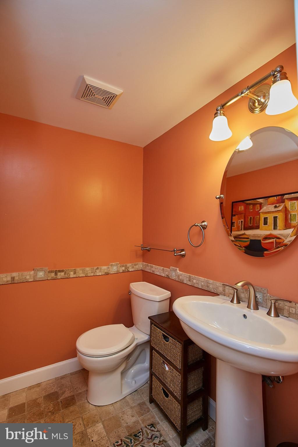 8251 Colling Ridge Court Alexandria, VA 22308 - Photo 16 of 37 Gallery Image 16