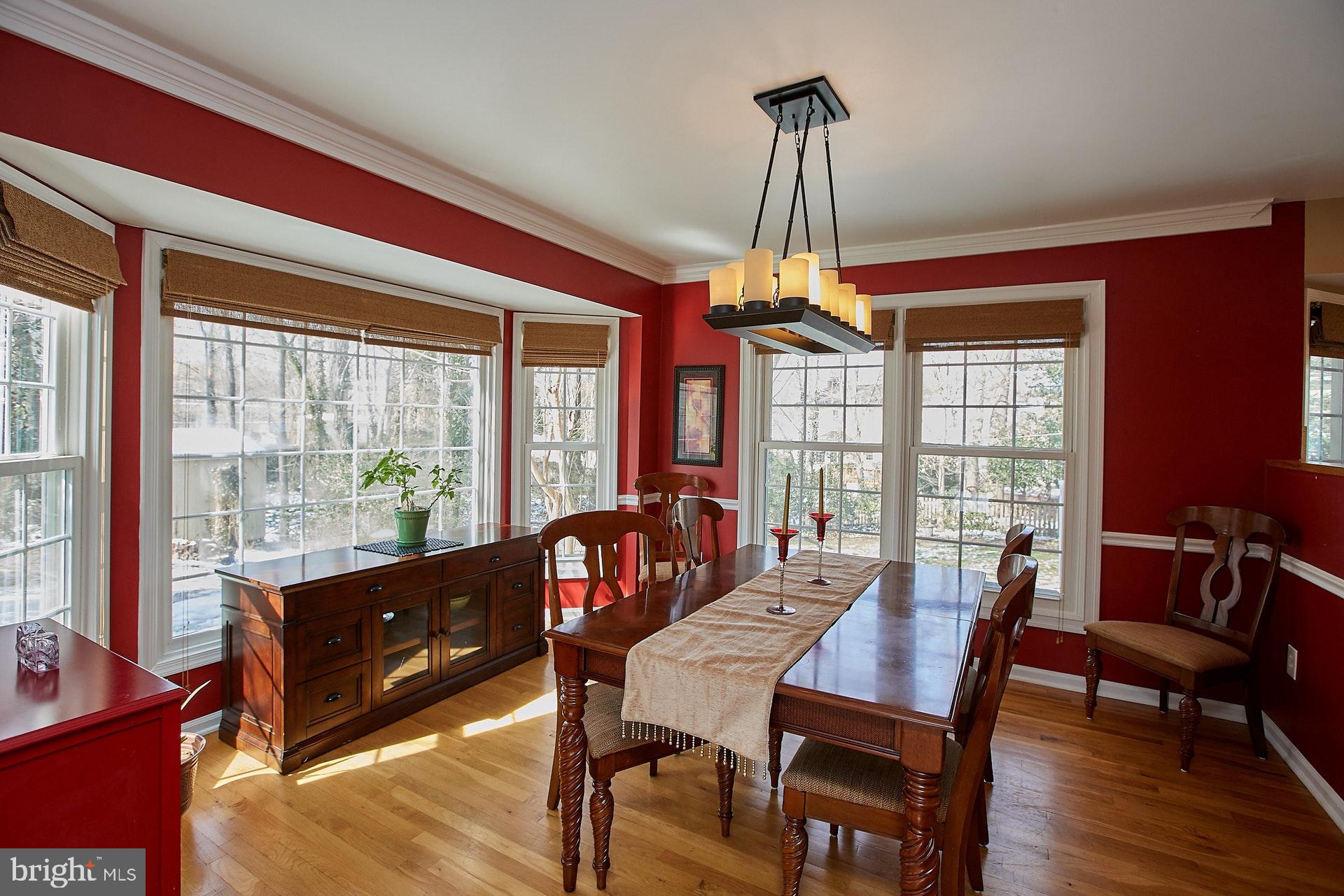 8251 Colling Ridge Court Alexandria, VA 22308 - Photo 8 of 37 Gallery Image 8