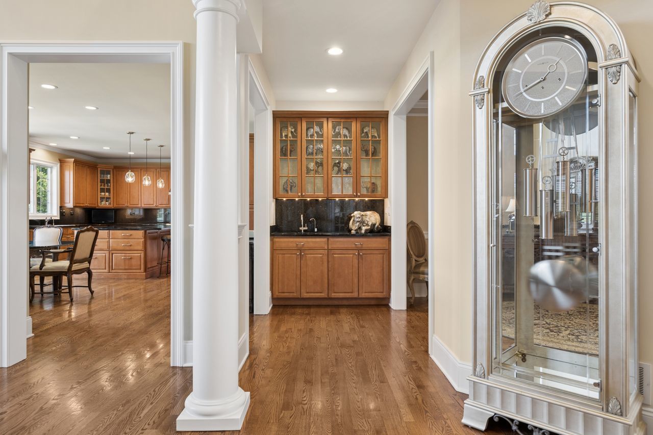 1029 Ridgeview Drive Inverness, IL 60010 - Photo 12 of 58