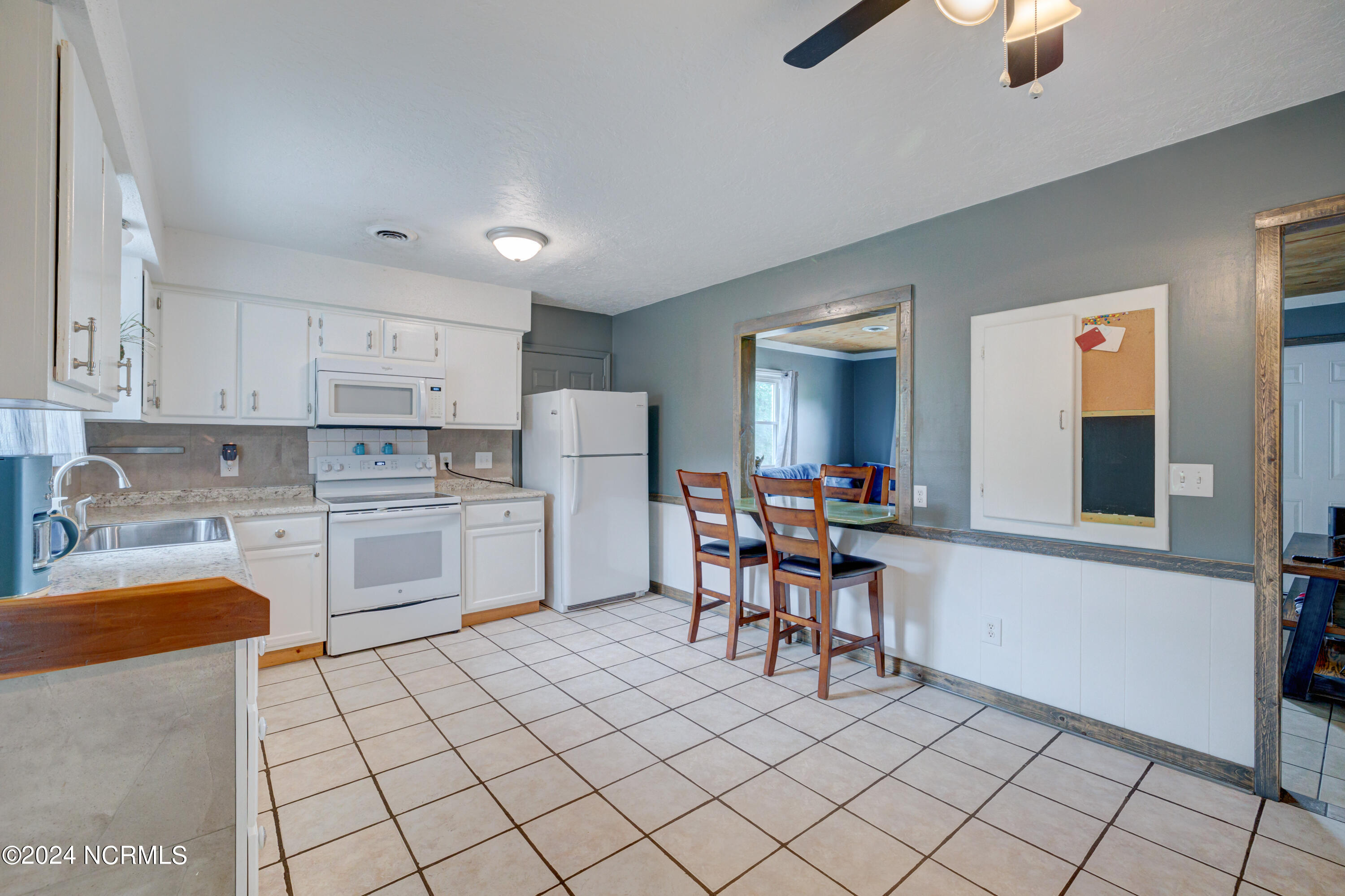 330 Burbank Road Wilmington, NC 28412 - Photo 15 of 37 330BurbanEdit-17