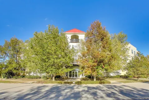 $269,000 | 977 Harris Road, Unit 34, Grayslake, IL 60030