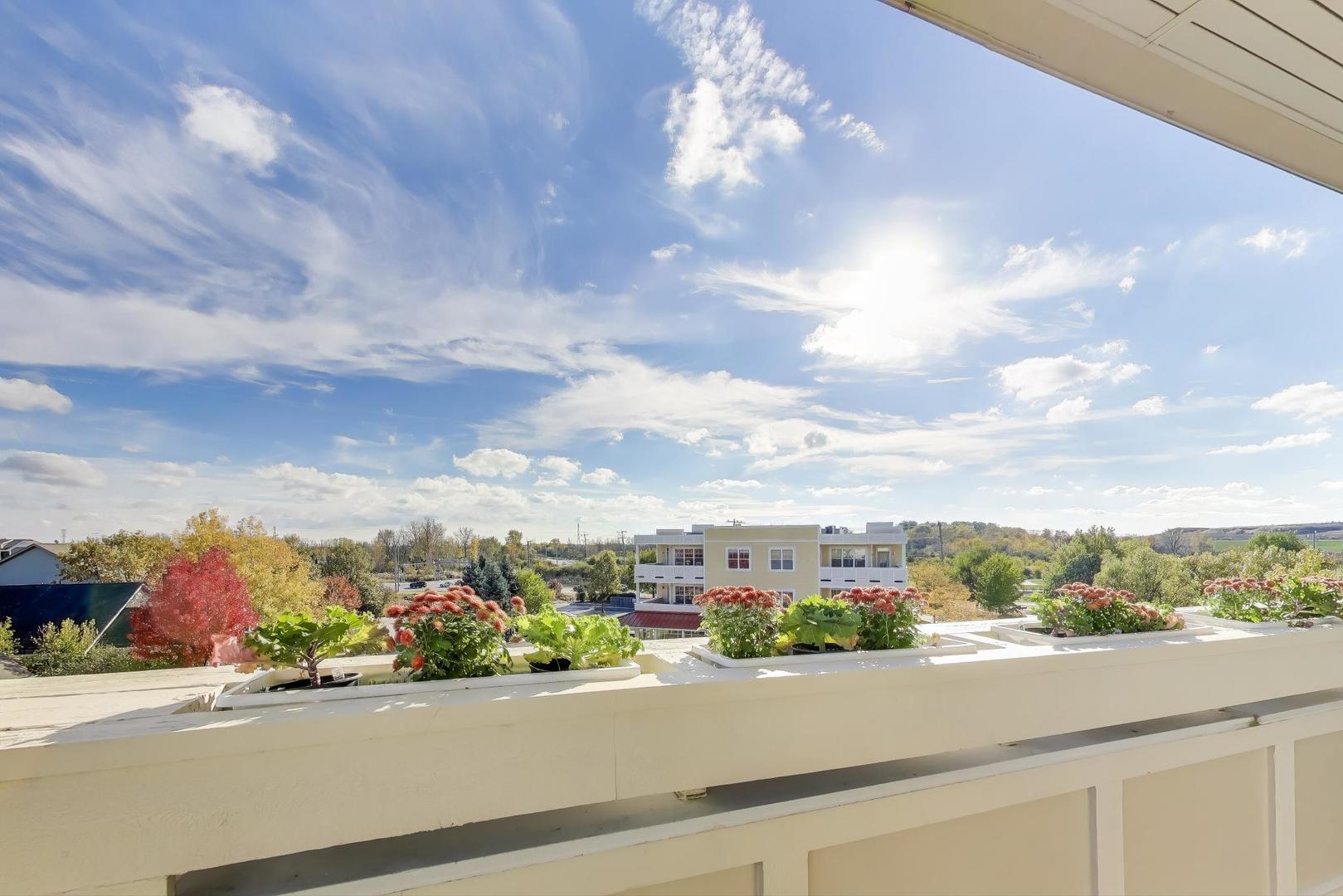 977 Harris Road, Unit 34 Grayslake, IL 60030 - Photo 17 of 27 an outdoor view