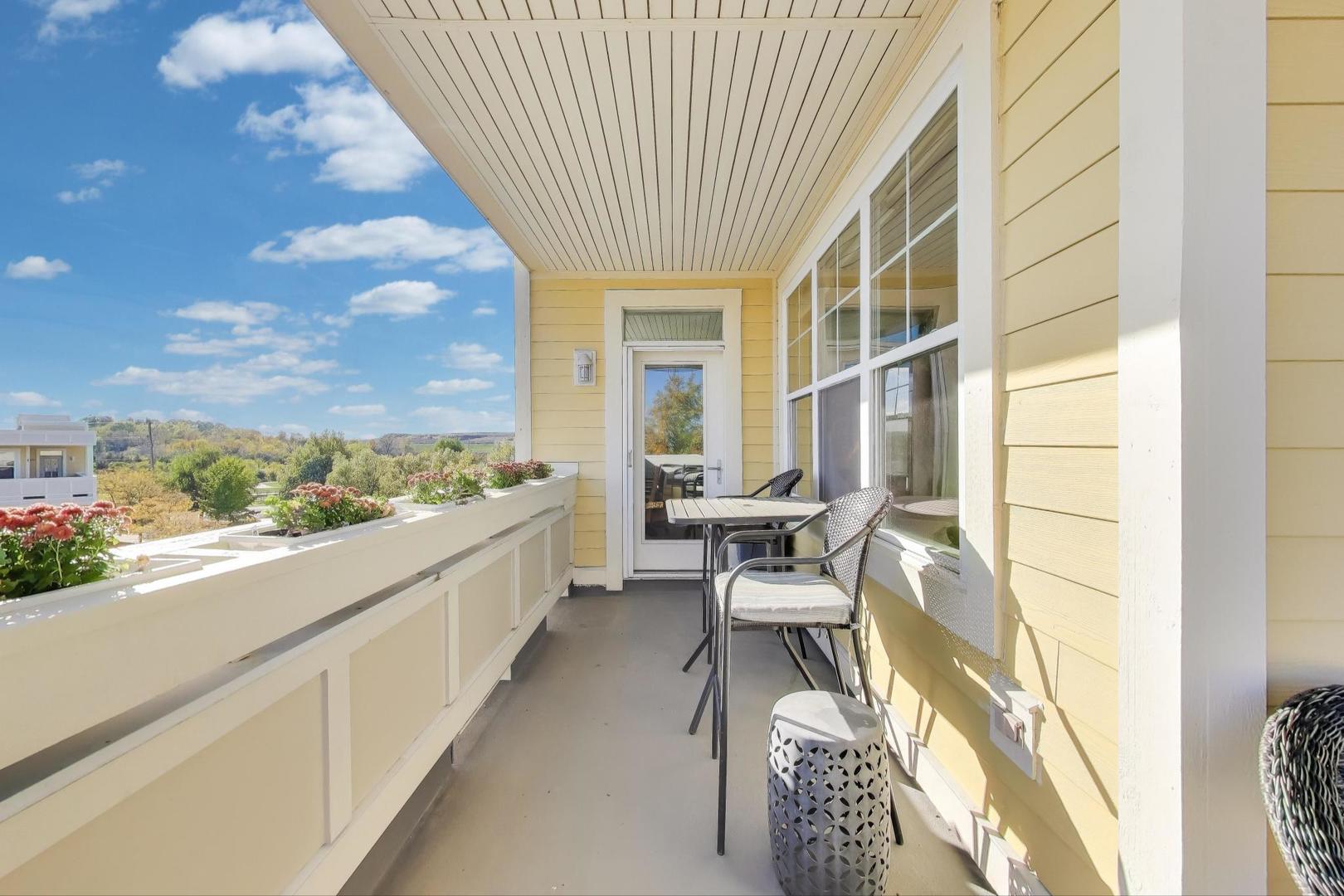 977 Harris Road, Unit 34 Grayslake, IL 60030 - Photo 18 of 27 a view of a two chair in the balcony