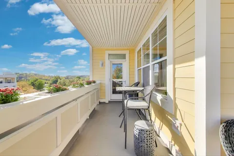 $266,500 | 977 Harris Road, Unit 34, Grayslake, IL 60030