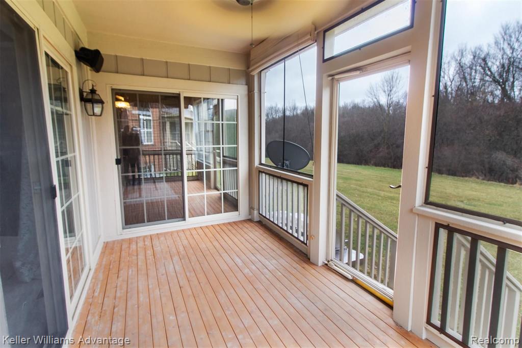 3694 Windingbrook Circle Rochester Hills, MI 48309 - Photo 15 of 44