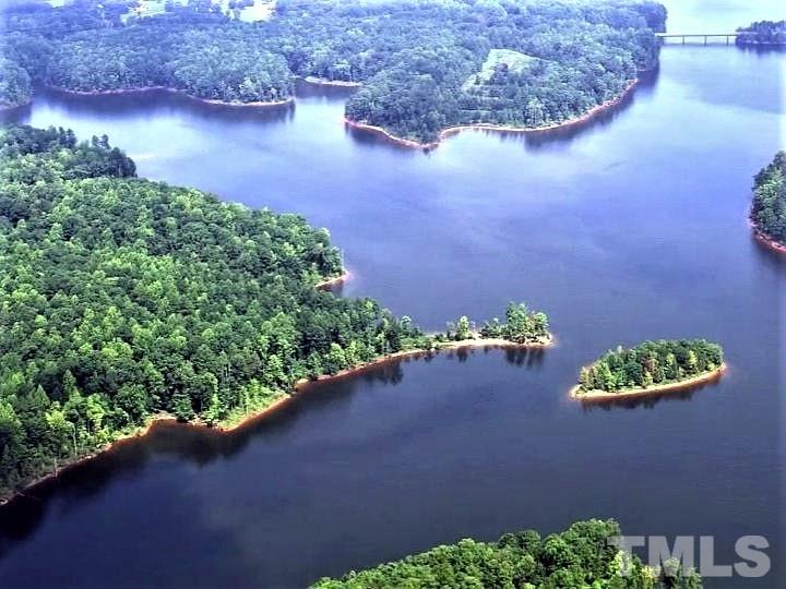 Recreational lake for swimming, boating and fishing is only minutes away.