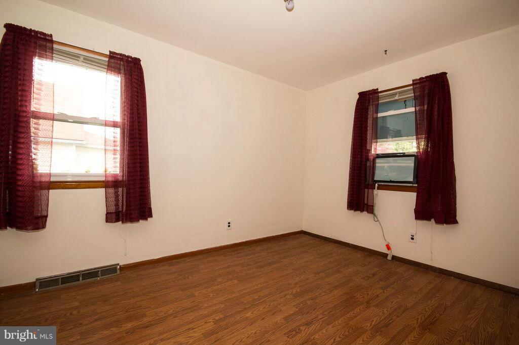 4138 Cliffvale Road Nottingham, MD 21236 - Photo 11 of 28 Bedroom