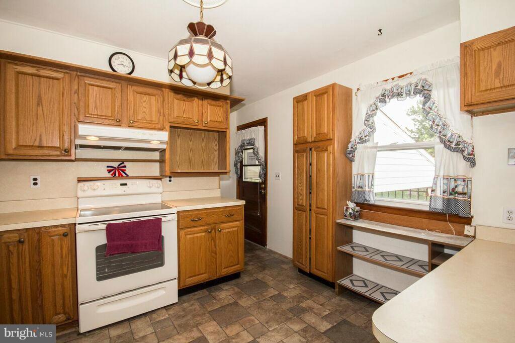 4138 Cliffvale Road Nottingham, MD 21236 - Photo 8 of 28 Kitchen