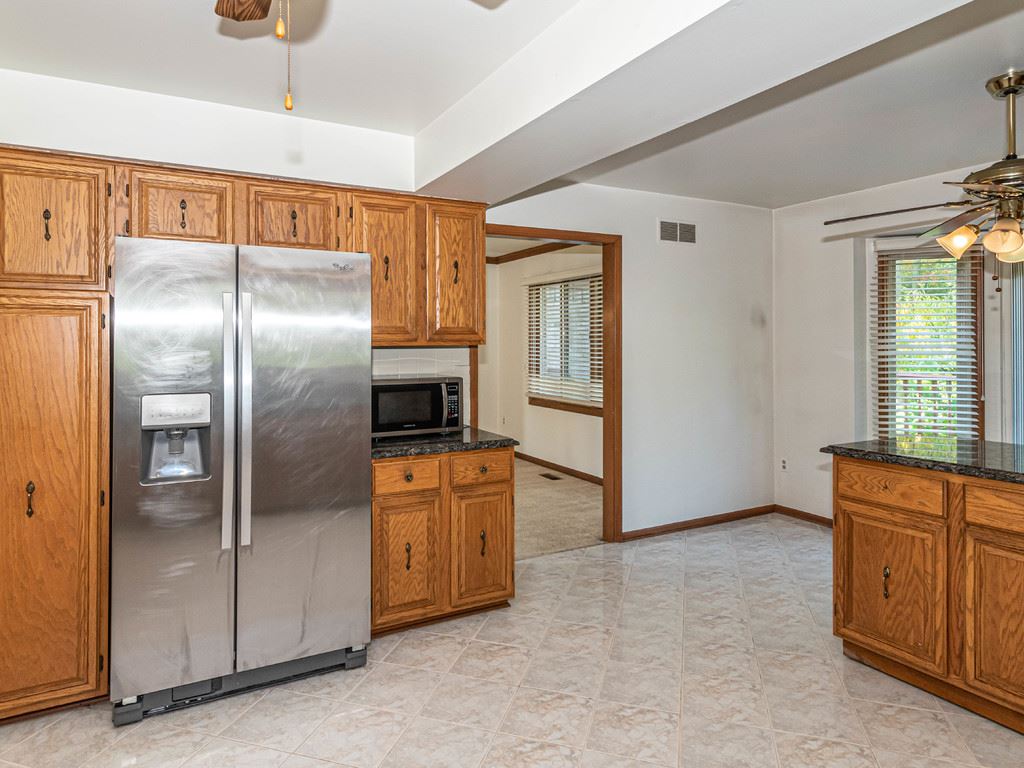 1004 Bembridge Drive Rochester Hills, MI 48307 - Photo 24 of 47