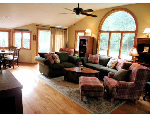 22 Oneida Road Acton, MA 01720 - Photo 1 of 30 Gallery Image 1