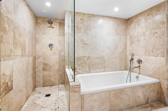 $42,000 | Mid Beach, Miami Beach, FL 33139