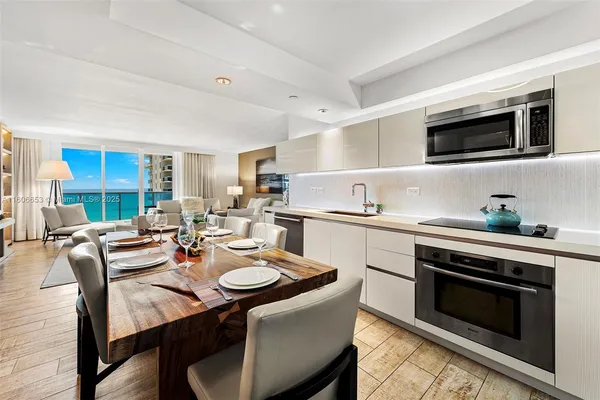 $26,250 | Mid Beach, Miami Beach, FL 33139