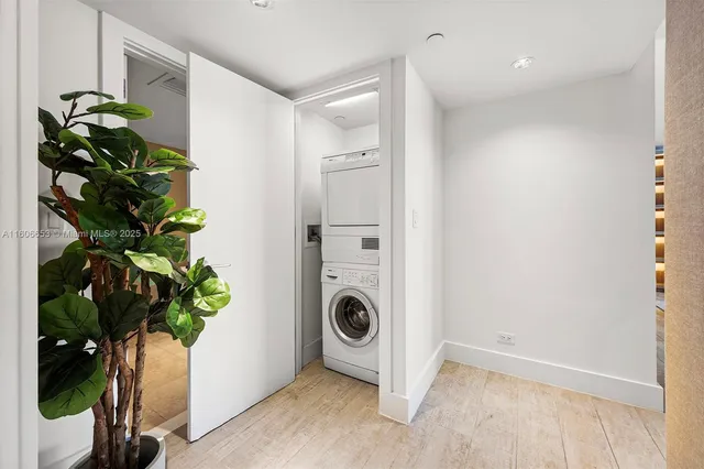 $42,000 | Mid Beach, Miami Beach, FL 33139