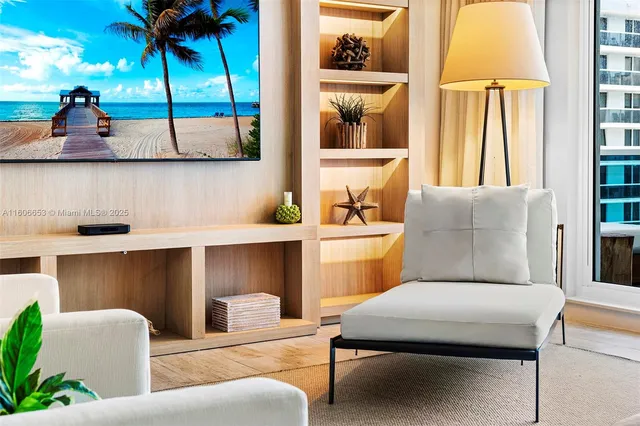 $42,000 | Mid Beach, Miami Beach, FL 33139