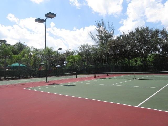 21162 Vía Eden Boca Raton, FL 33433 - Photo 14 of 18 Tennis