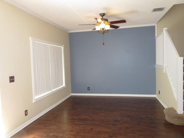 21162 Vía Eden Boca Raton, FL 33433 - Photo 2 of 18 Living