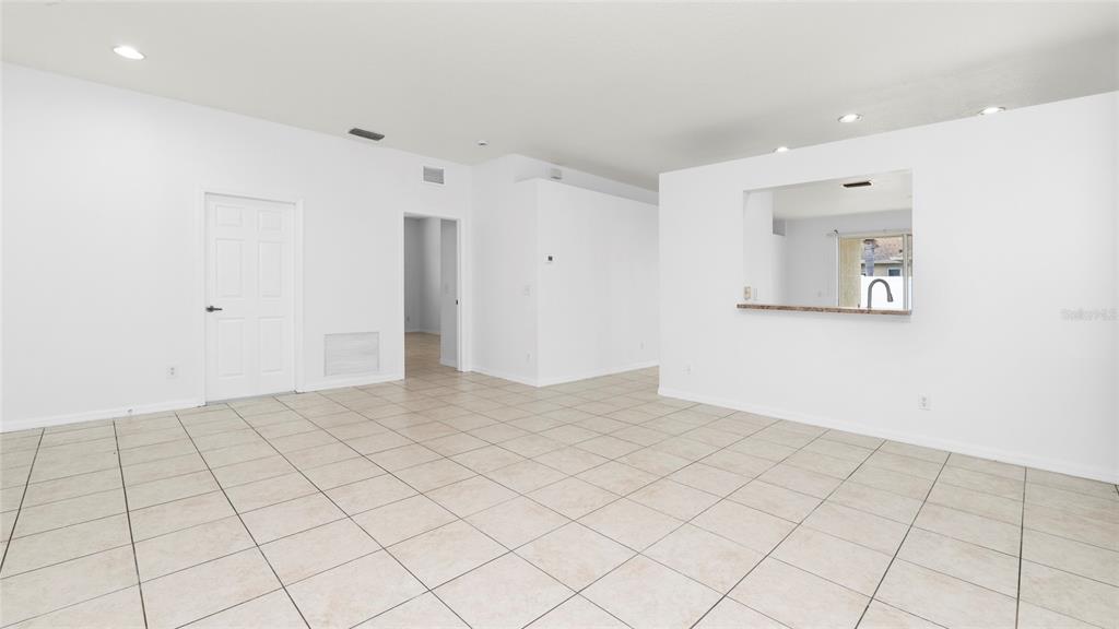 7947 Terrace Ridge Drive Temple Terrace, FL 33637 - Photo 7 of 37