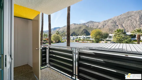 $499,000 | 588 East San Lorenzo Road, Unit 201, Palm Springs, CA 92264