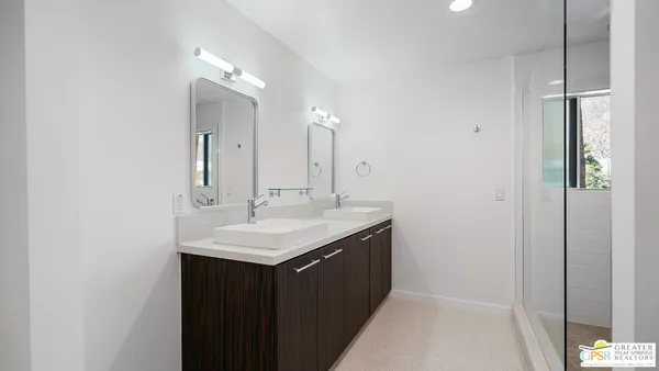 $539,000 | 588 East San Lorenzo Road, Unit 201, Palm Springs, CA 92264