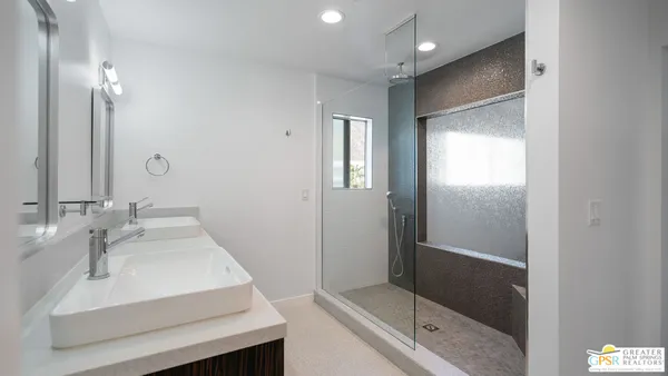 $539,000 | 588 East San Lorenzo Road, Unit 201, Palm Springs, CA 92264