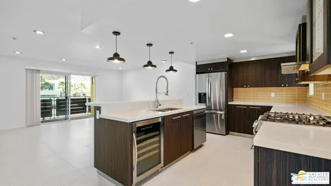 $499,000 | 588 East San Lorenzo Road, Unit 201, Palm Springs, CA 92264