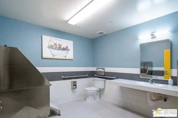 $539,000 | 588 East San Lorenzo Road, Unit 201, Palm Springs, CA 92264