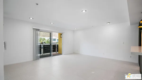 $539,000 | 588 East San Lorenzo Road, Unit 201, Palm Springs, CA 92264