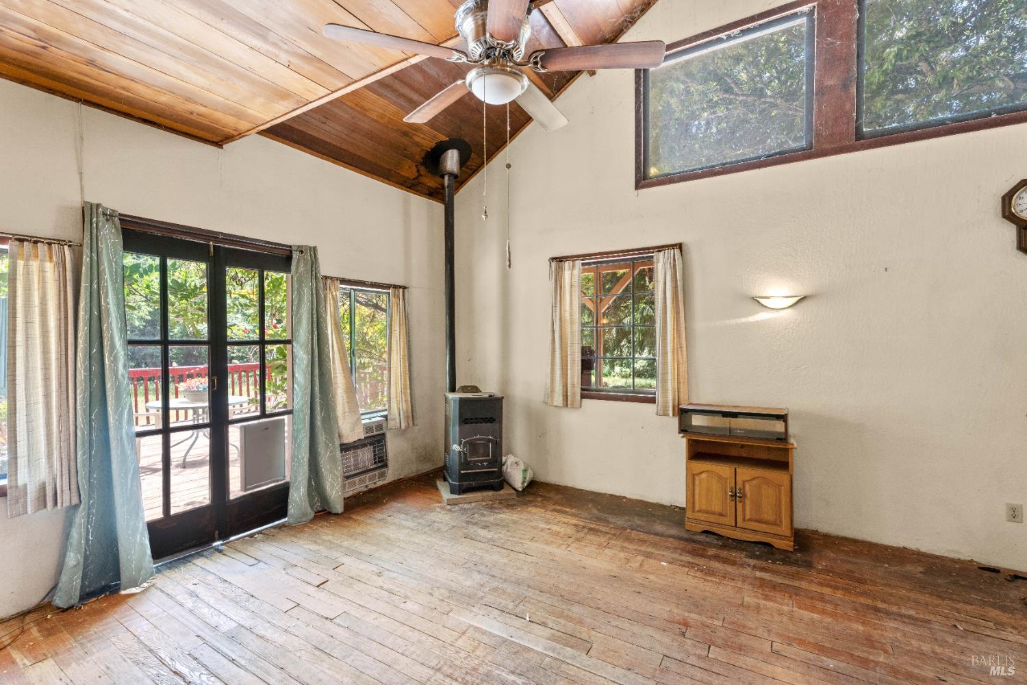 28855 Timberline Road Willits, CA 95490 - Photo 9 of 26