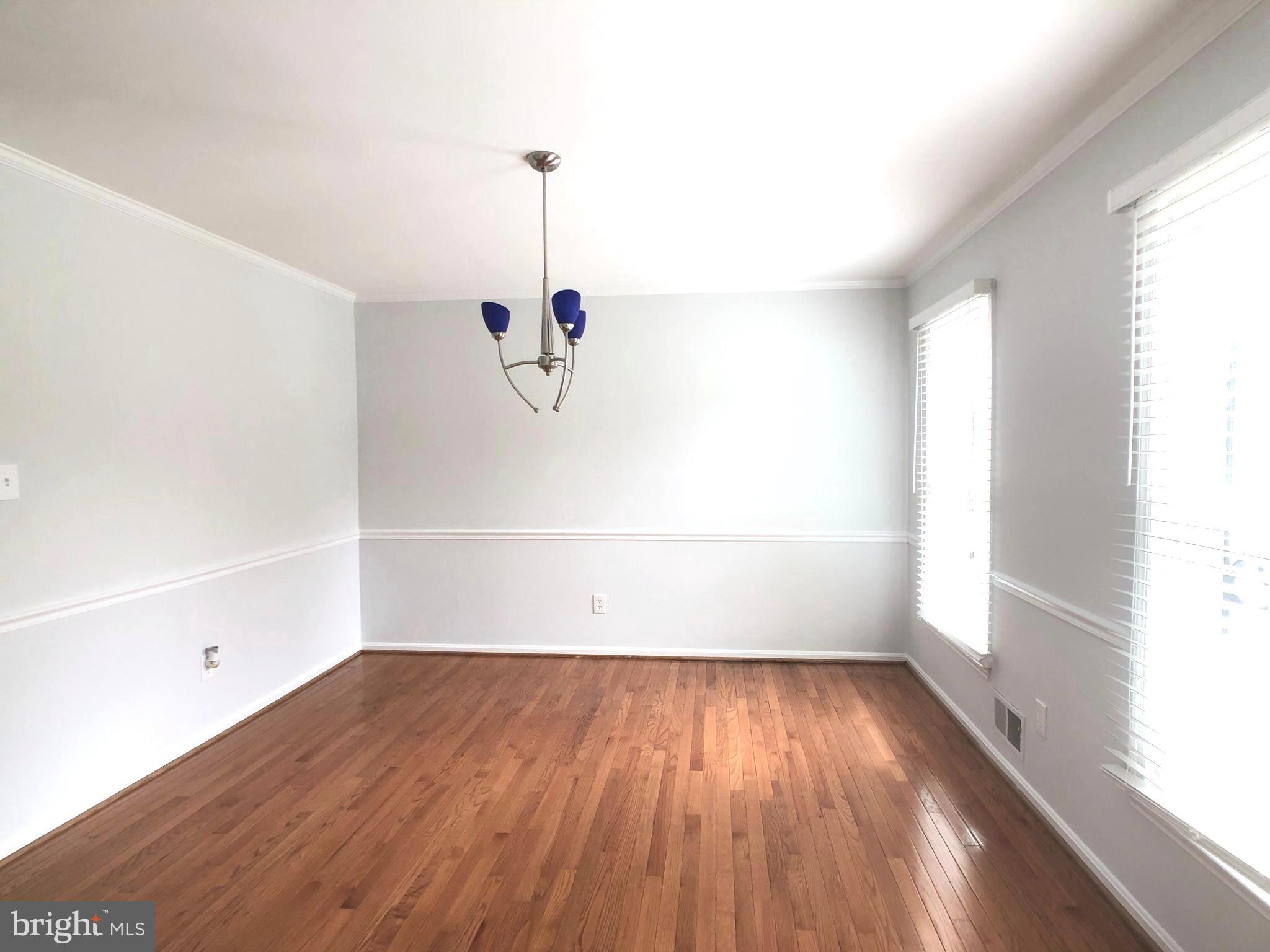 51 Treworthy Road Gaithersburg, MD 20878 - Photo 2 of 34 Dinning Room