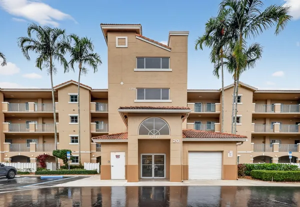 $3,000 | 12547 Imperial Isle Drive, Unit 204, Boynton Beach, FL 33437