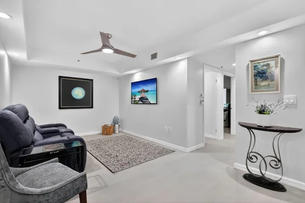 $3,000 | 12547 Imperial Isle Drive, Unit 204, Boynton Beach, FL 33437