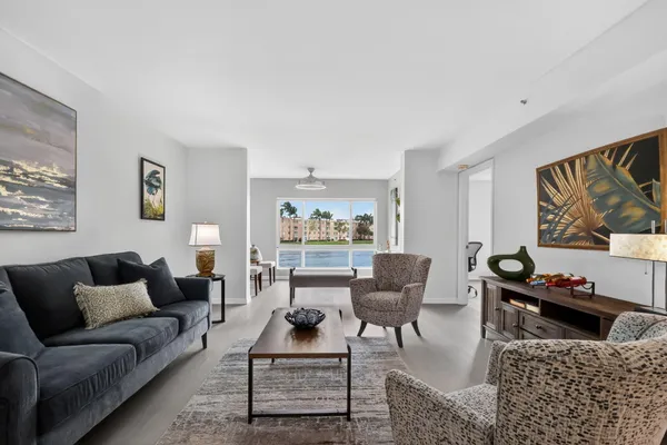 $3,000 | 12547 Imperial Isle Drive, Unit 204, Boynton Beach, FL 33437