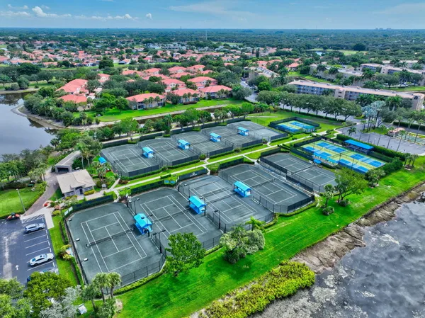 $3,000 | 12547 Imperial Isle Drive, Unit 204, Boynton Beach, FL 33437