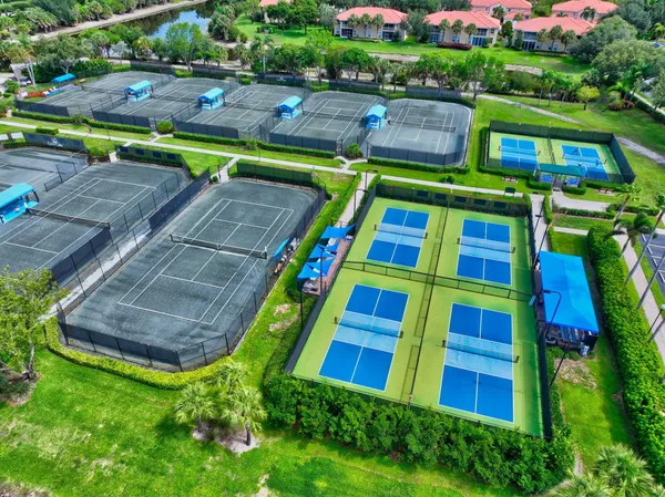 $3,000 | 12547 Imperial Isle Drive, Unit 204, Boynton Beach, FL 33437