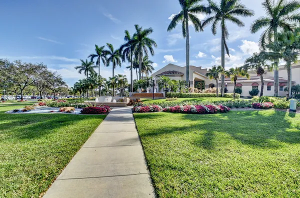 $3,000 | 12547 Imperial Isle Drive, Unit 204, Boynton Beach, FL 33437