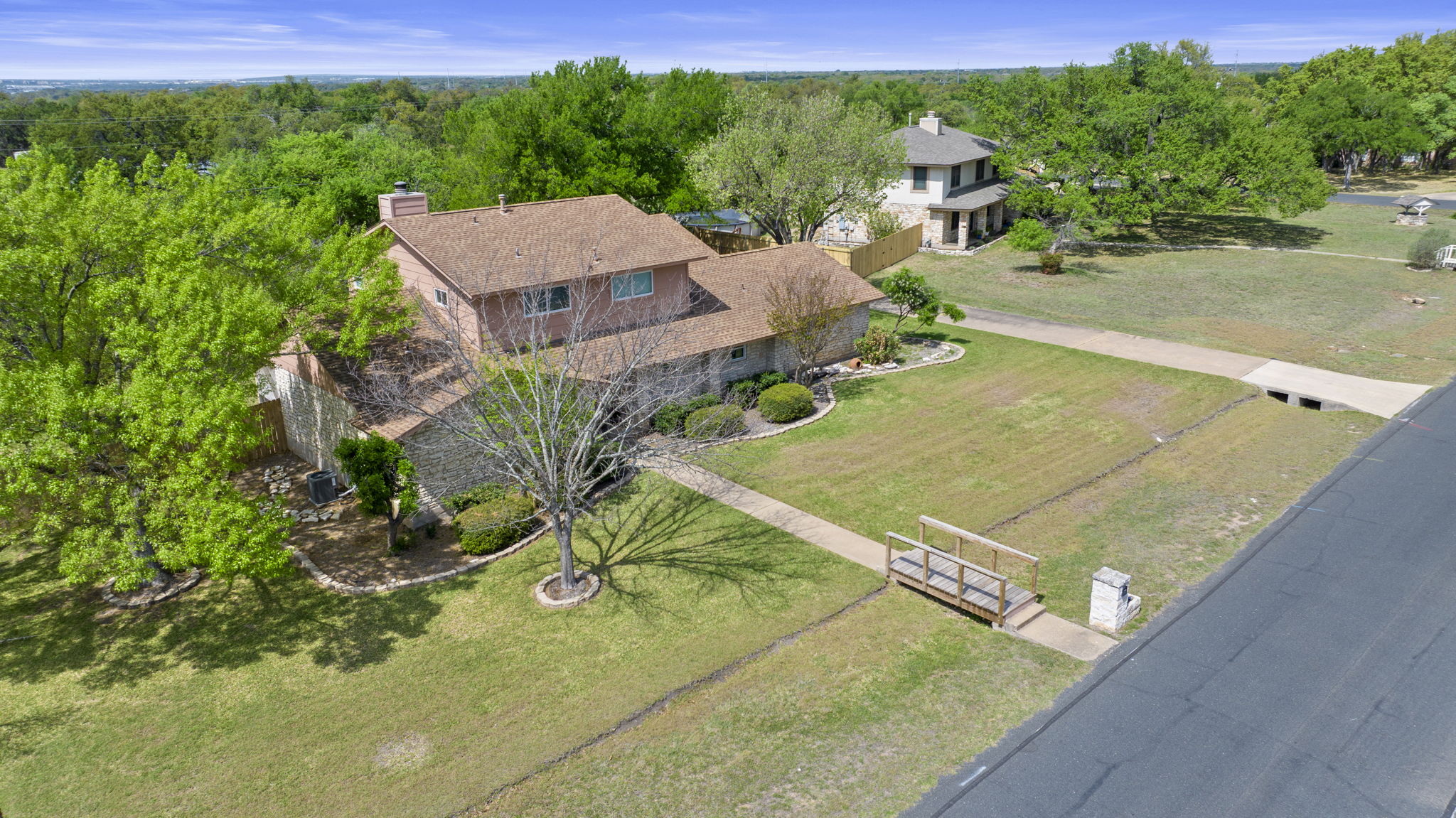 2702 Double Tree Street Round Rock, TX 78681 - Photo 37 of 40 an aerial view of a house