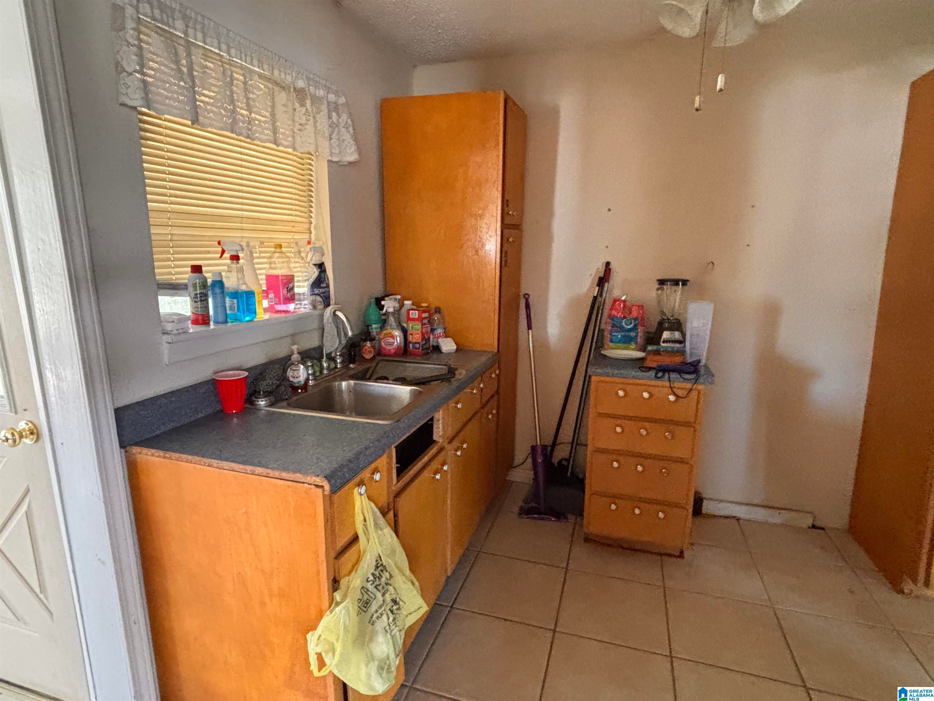 713 Spring Street Fultondale, AL 35068 - Photo 6 of 28 Gallery Image 6