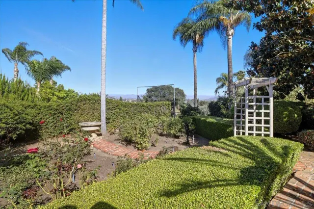 $1,850,000 | 2927 Circle Drive, Escondido, CA 92029
