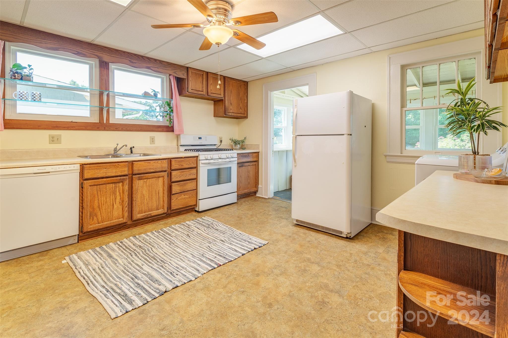48 Olney Road Asheville, NC 28806 - Photo 12 of 36 Gallery Image 12