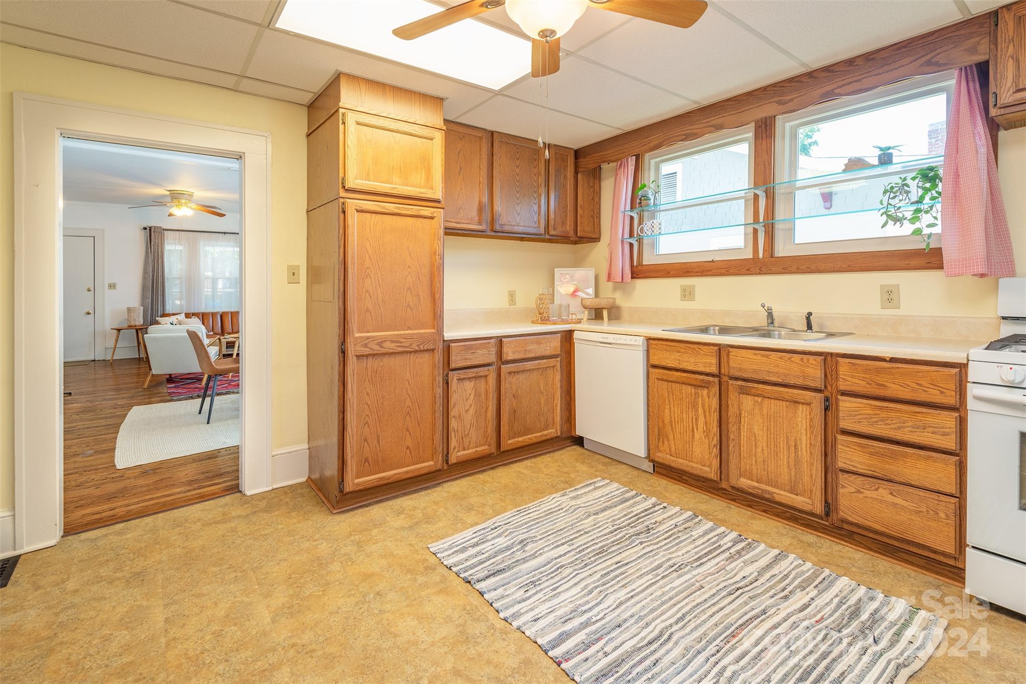 48 Olney Road Asheville, NC 28806 - Photo 14 of 36 Gallery Image 14