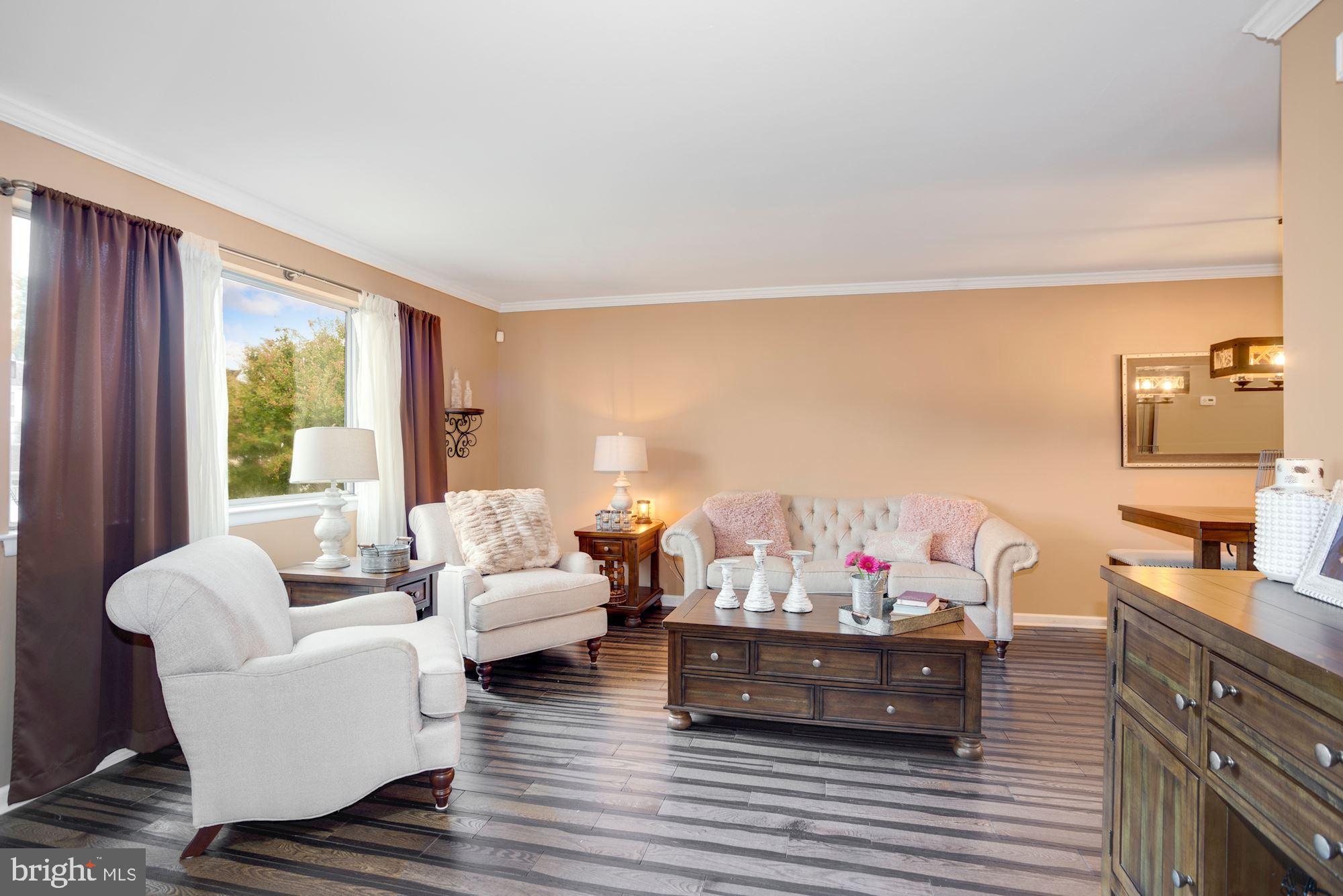 2841 Woodbridge Road Philadelphia, PA 19114 - Photo 2 of 26 Gallery Image 2
