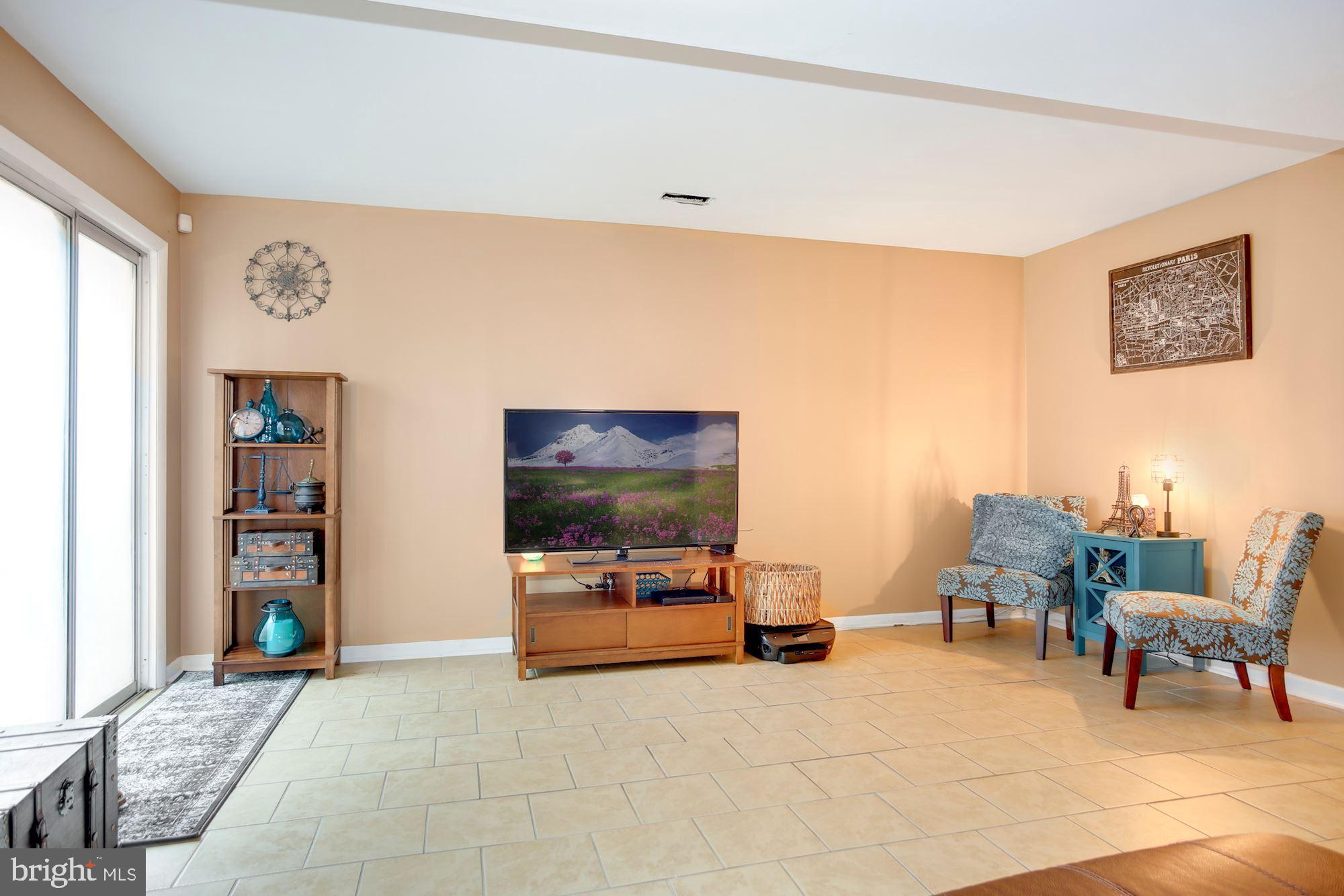 2841 Woodbridge Road Philadelphia, PA 19114 - Photo 19 of 26 Gallery Image 19