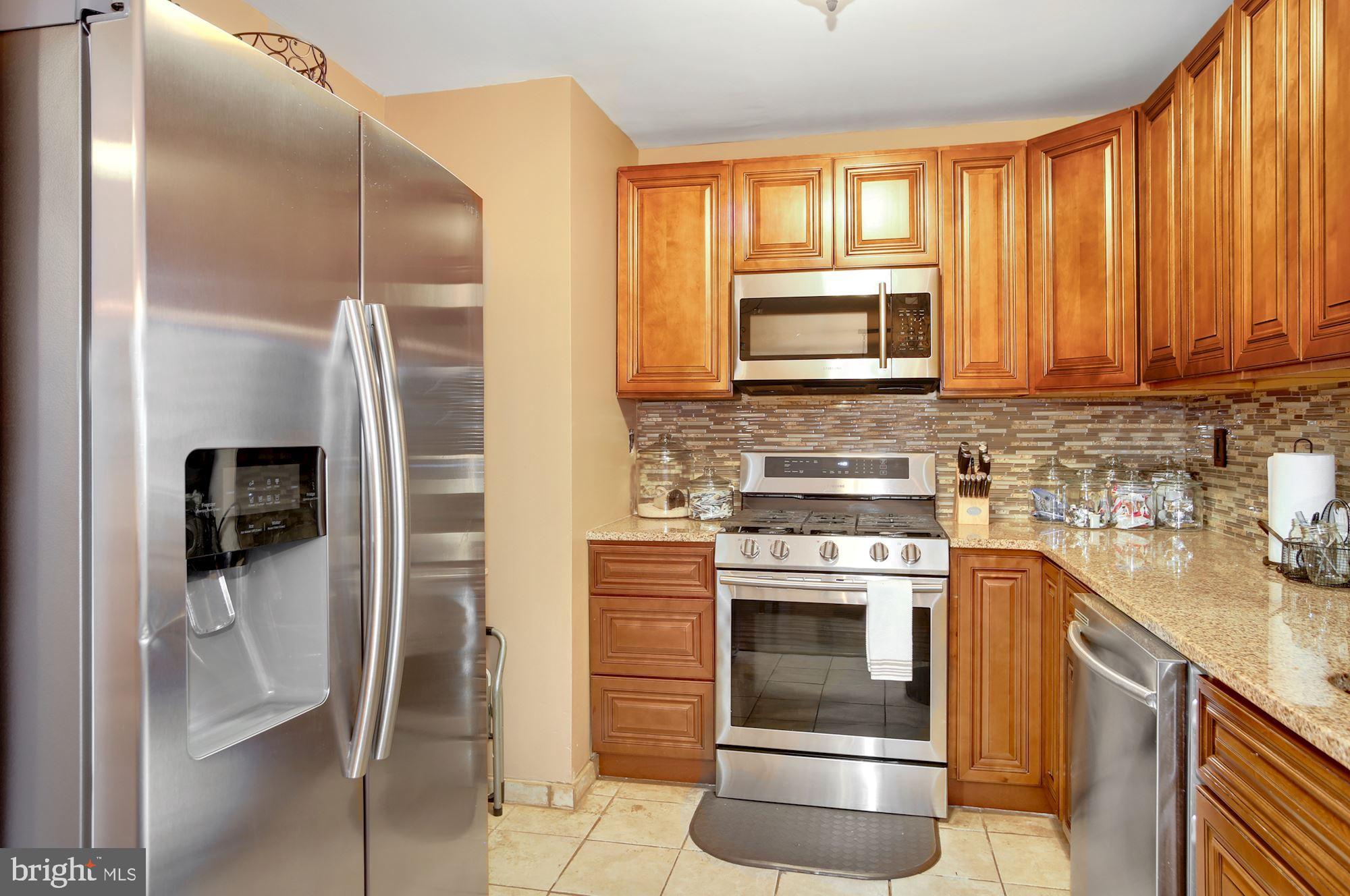 2841 Woodbridge Road Philadelphia, PA 19114 - Photo 6 of 26 Gallery Image 6
